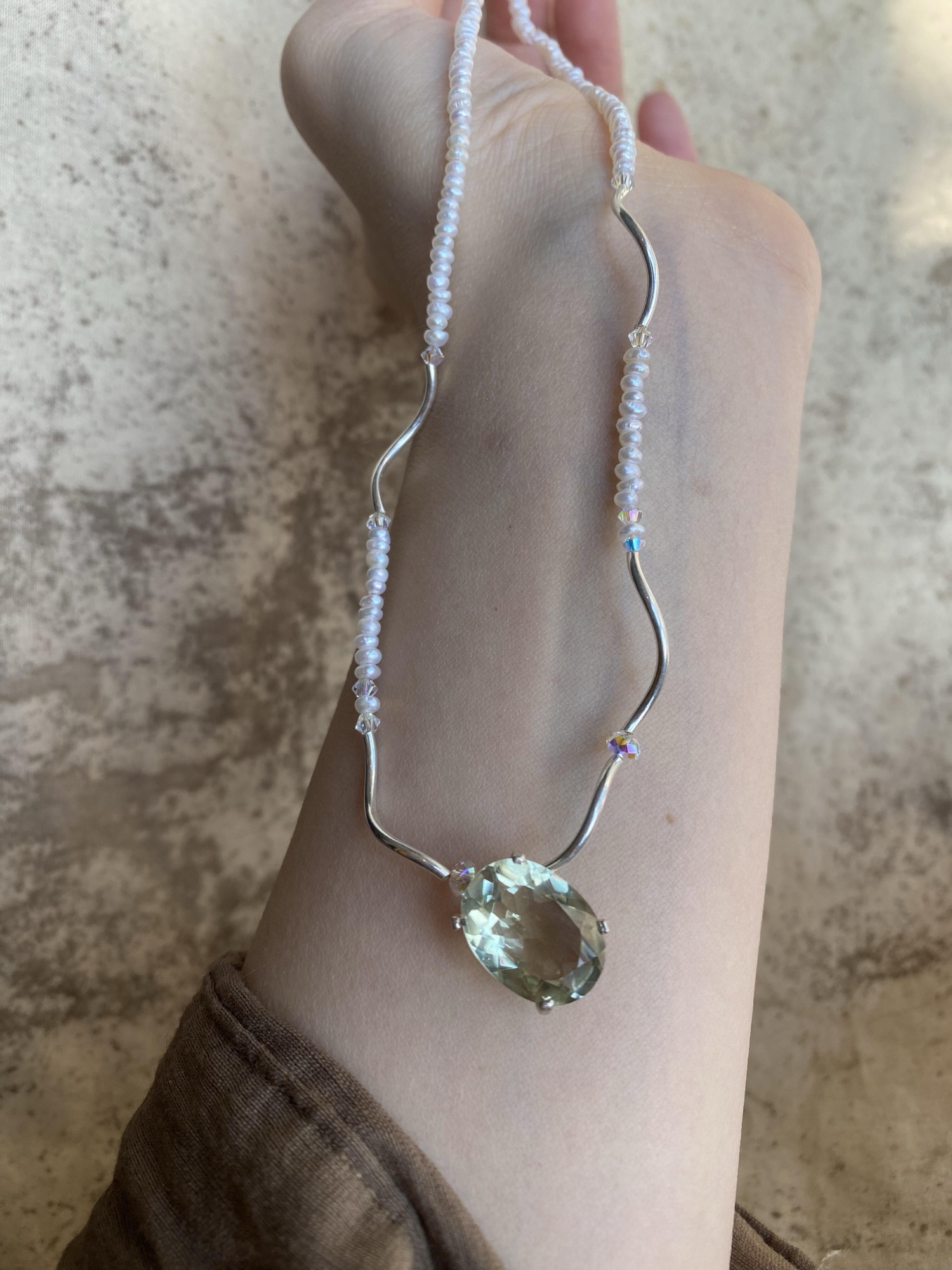 Green Water Freshwater Pearl Silver Clavicle Chain