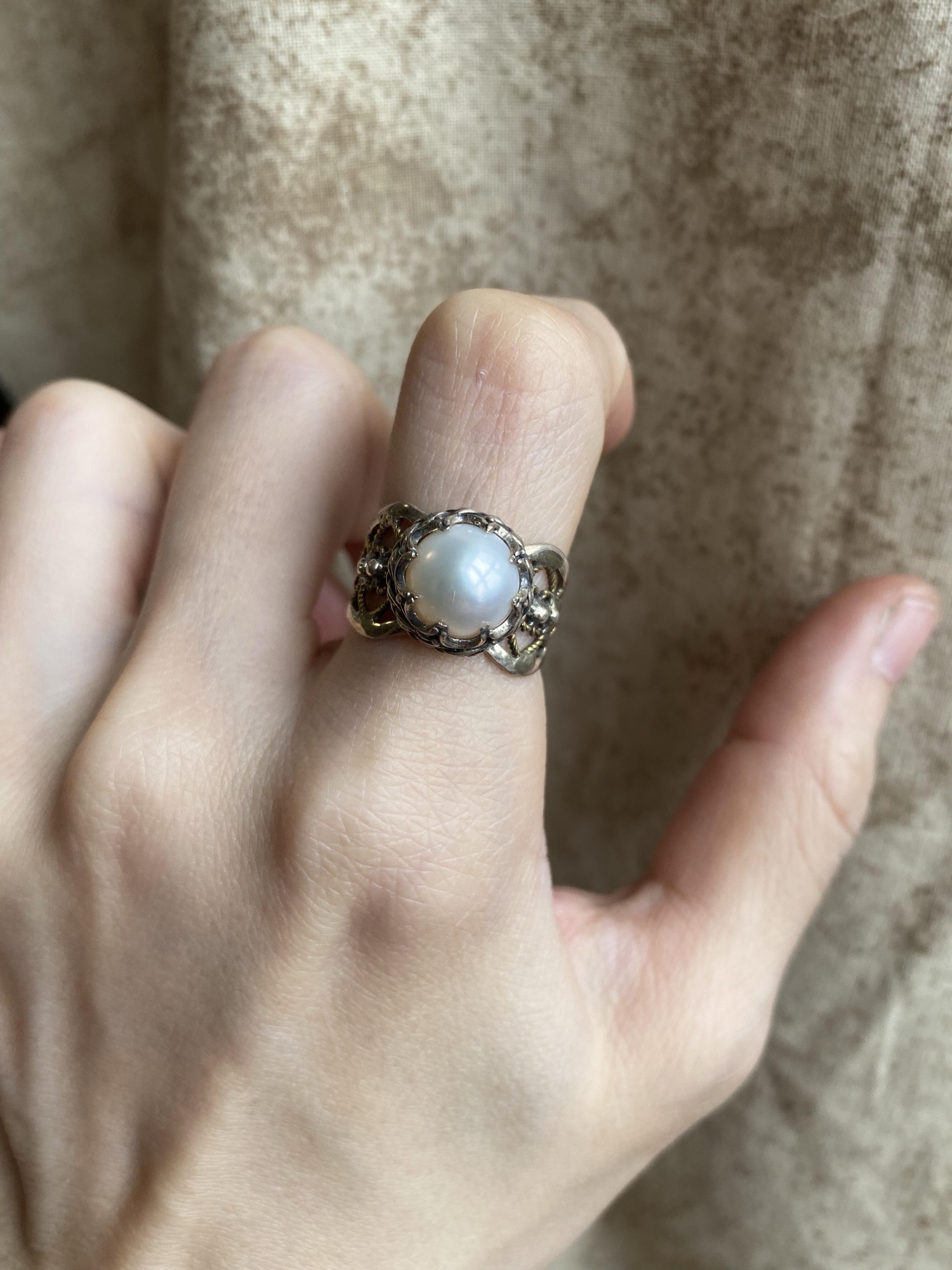 Freshwater Pearl Moon